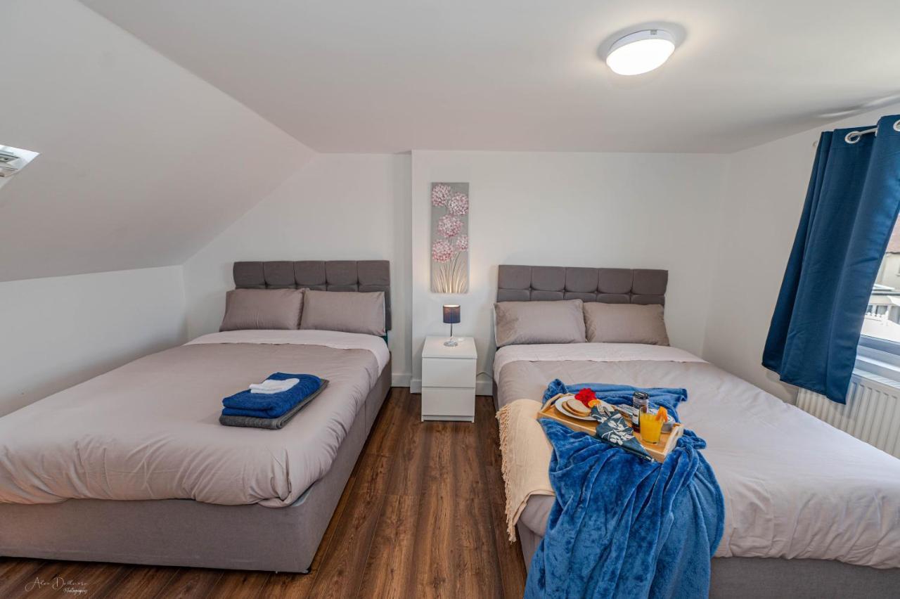 4 Bedrooms,2 Bathrooms House With Free Parking Plumstead  Eksteriør bilde